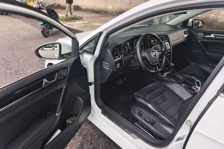 Used Volkswagen Golf 2016 280TSI Automatic Flagship Model Driver Seat