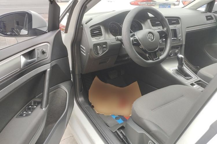 Used Volkswagen Golf 2016 1.6L Automatic Comfort Model Driver Seat