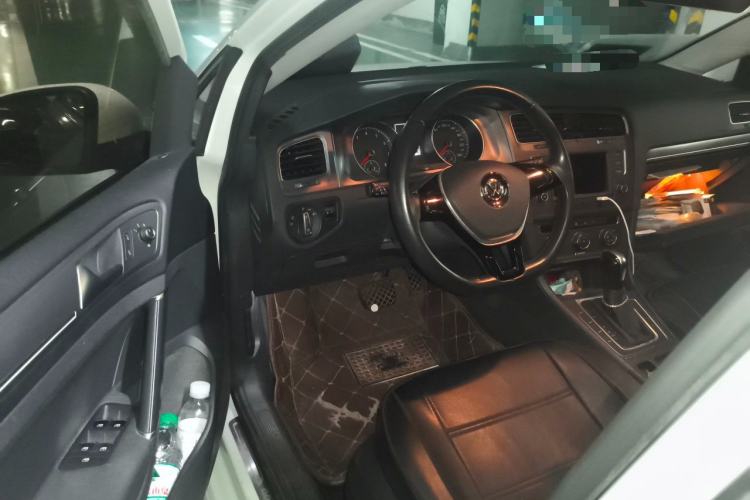 Used Volkswagen Golf 2016 1.6L Automatic Comfort Model Driver Seat