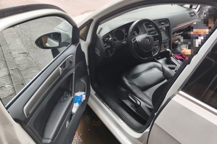 Used Volkswagen Golf 2016 1.6L Automatic Comfort Model Driver Seat