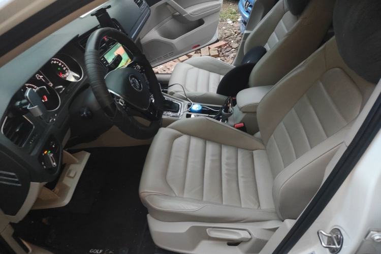 Used Volkswagen Golf 2016 230TSI Automatic Luxury Version Driver Seat