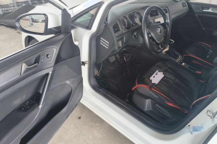Used Volkswagen Golf 2016 230TSI Automatic Comfort Version Driver Seat