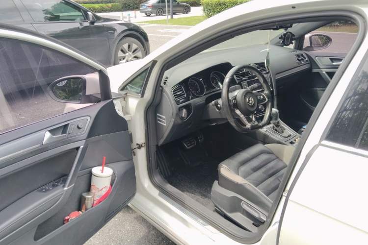 Used Volkswagen Golf 2016 1.4TSI Automatic R-Line Driver Seat