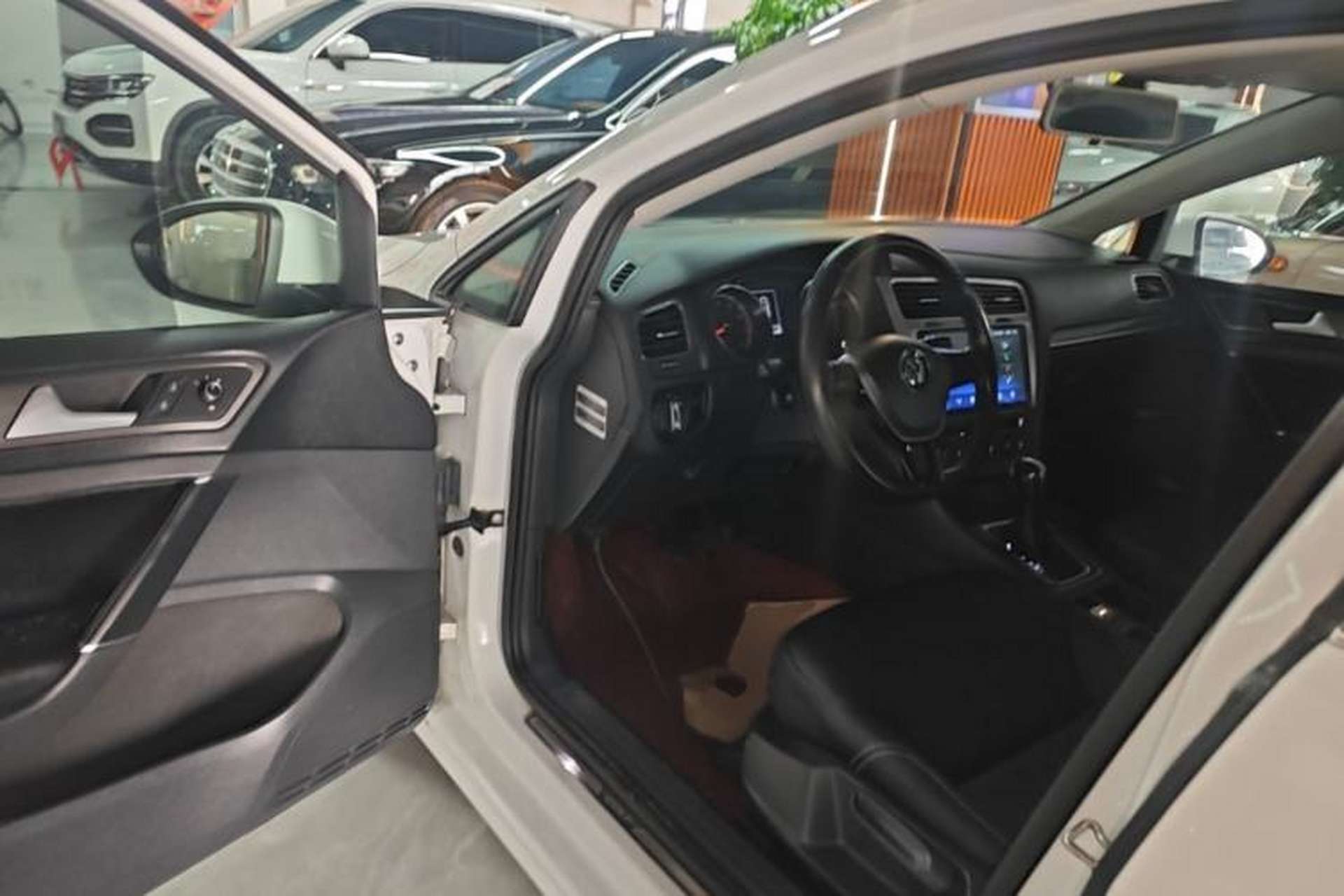 Used Volkswagen Golf 2016 1.6L Automatic Comfort Model Driver Seat