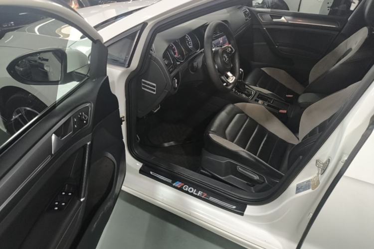 Used Volkswagen Golf 2016 1.4TSI Automatic R-Line Driver Seat