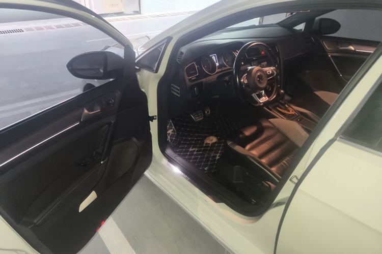 Used Volkswagen Golf 2016 1.4TSI Automatic R-Line Driver Seat