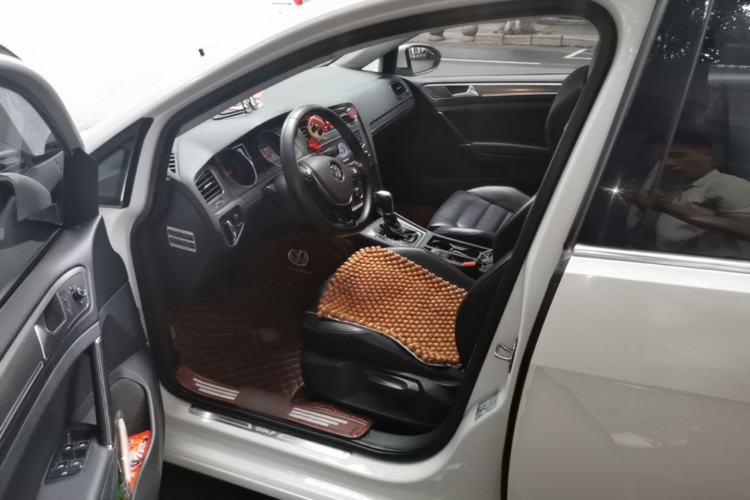 Used Volkswagen Golf 2016 230TSI Automatic Luxury Version Driver Seat