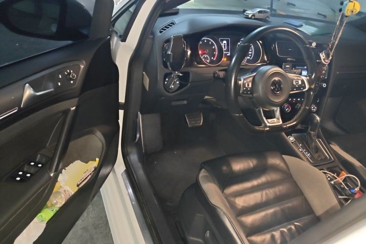 Used Volkswagen Golf 2016 1.4TSI Automatic R-Line Driver Seat