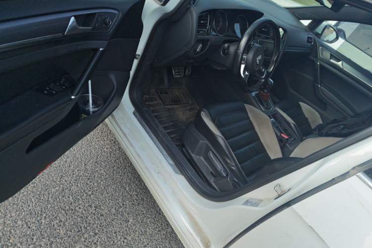 Used Volkswagen Golf 2016 1.4TSI Automatic R-Line Driver Seat