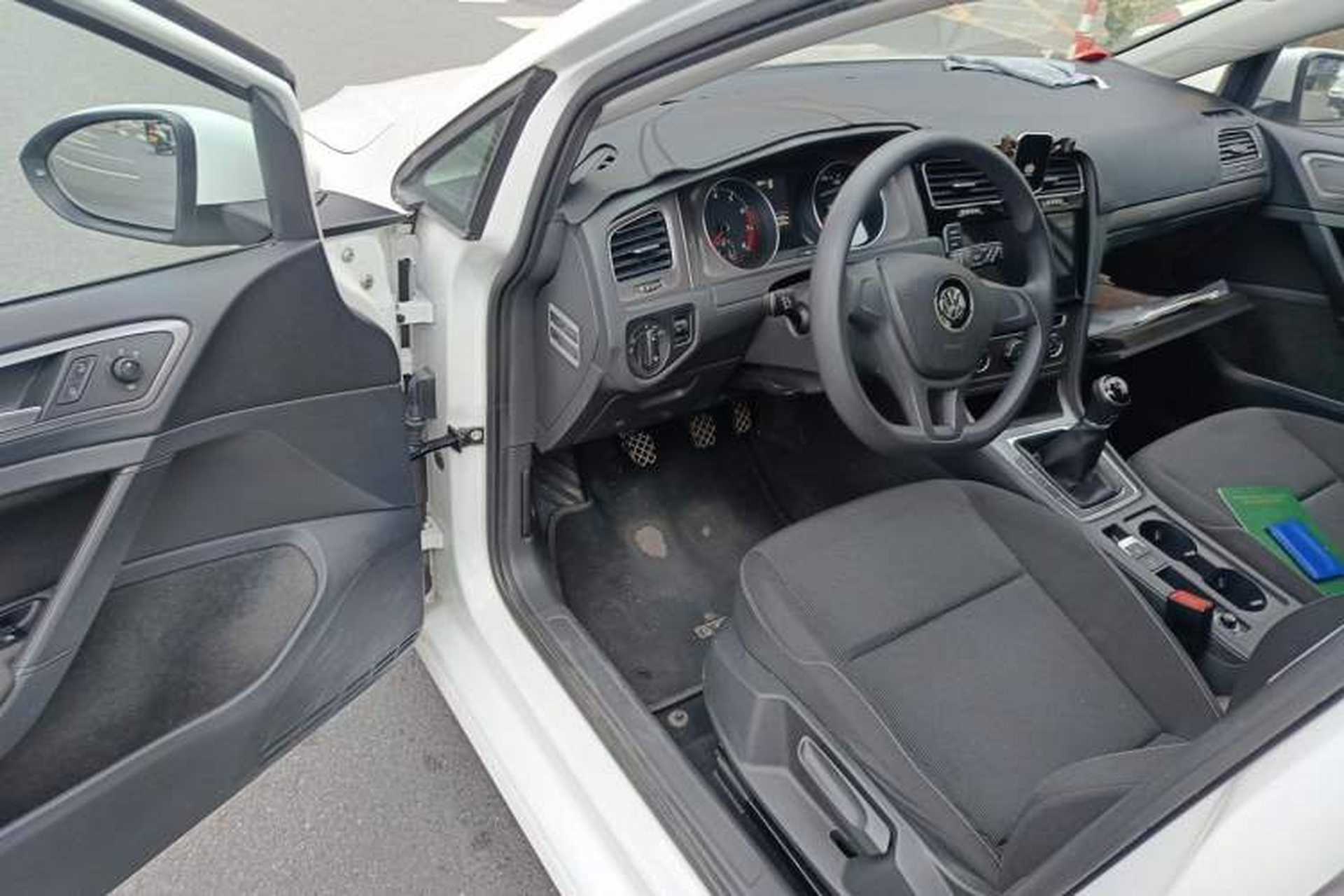 Used Volkswagen Golf 2016 1.6L Manual Fashion Edition Driver Seat