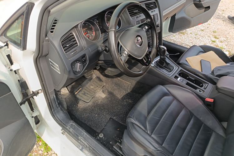 Used Volkswagen Golf 2016 230TSI Automatic Luxury Version Driver Seat