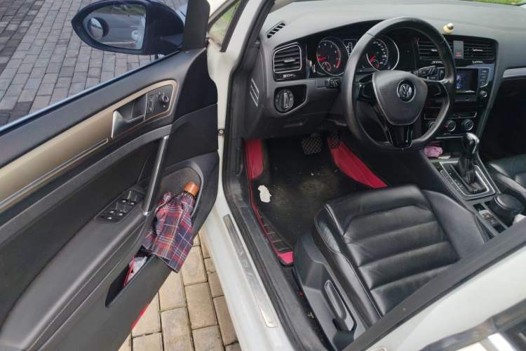 Used Volkswagen Golf 2016 1.4 TSI 25th Anniversary Edition Driver Seat
