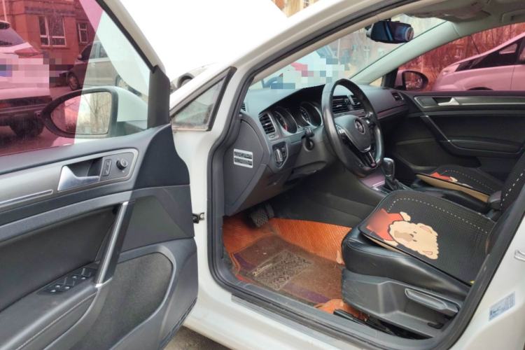 Used Volkswagen Golf 2016 230TSI Automatic Luxury Version Driver Seat