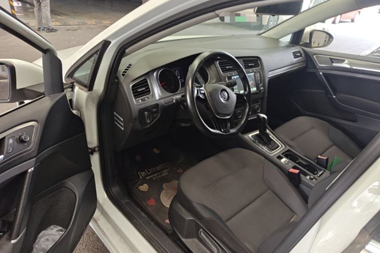 Used Volkswagen Golf 2016 1.6L Automatic Comfort Model Driver Seat