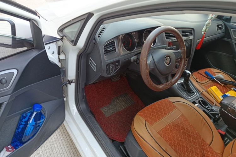 Used Volkswagen Golf 2016 1.6L Automatic Fashion Model Driver Seat