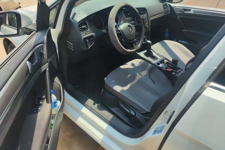 Used Volkswagen Golf 2016 1.6L Automatic Comfort Model Driver Seat