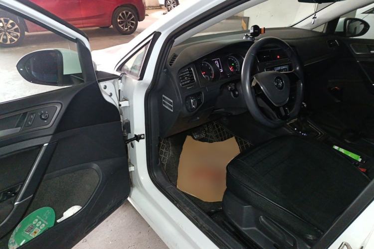 Used Volkswagen Golf 2016 230TSI Automatic Comfort Version Driver Seat