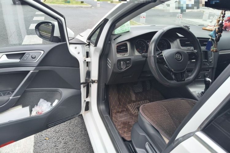 Used Volkswagen Golf 2016 1.6L Automatic Comfort Model Driver Seat