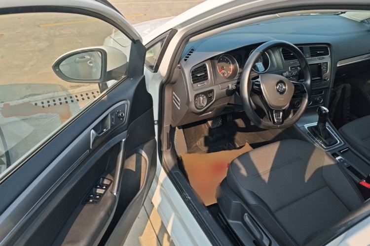 Used Volkswagen Golf 2016 230TSI Automatic Comfort Version Driver Seat