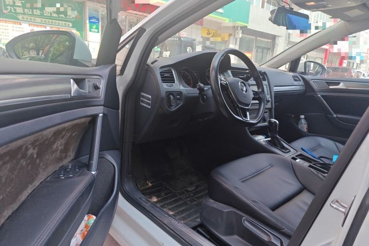 Used Volkswagen Golf 2016 230TSI Automatic Comfort Version Driver Seat