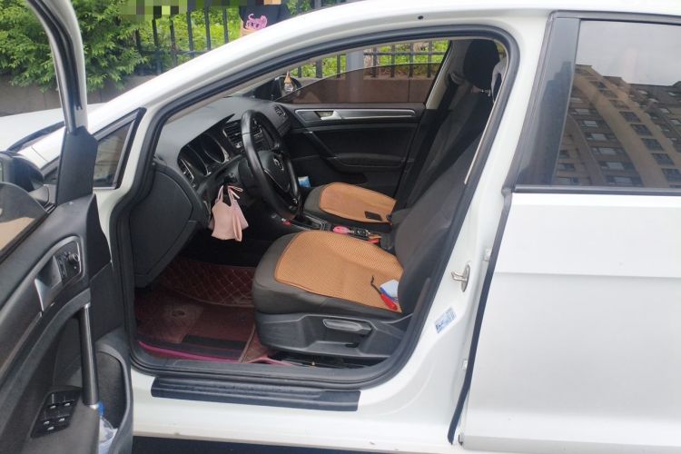Used Volkswagen Golf 2016 1.6L Automatic Comfort Model Driver Seat