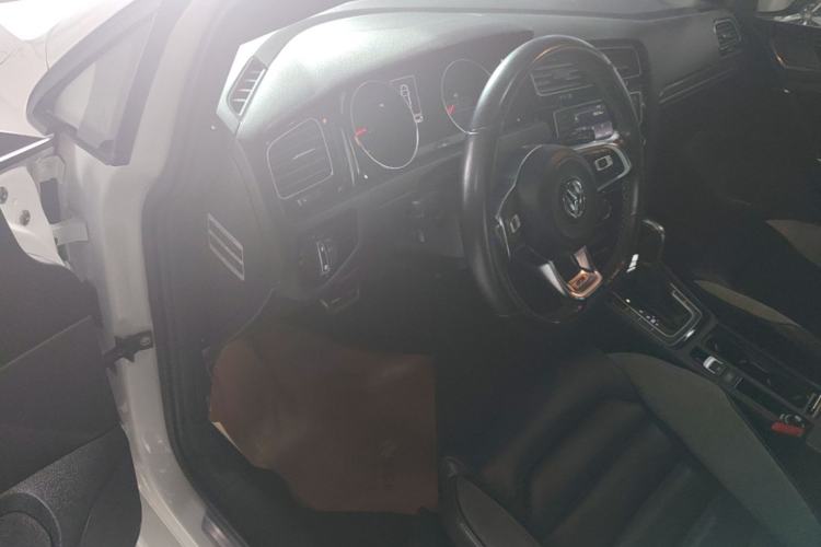 Used Volkswagen Golf 2016 1.4TSI Automatic R-Line Driver Seat