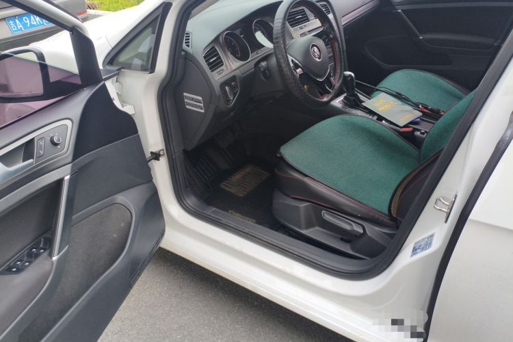 Used Volkswagen Golf 2016 1.6L Automatic Comfort Model Driver Seat