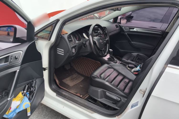 Used Volkswagen Golf 2016 230TSI Automatic Comfort Version Driver Seat