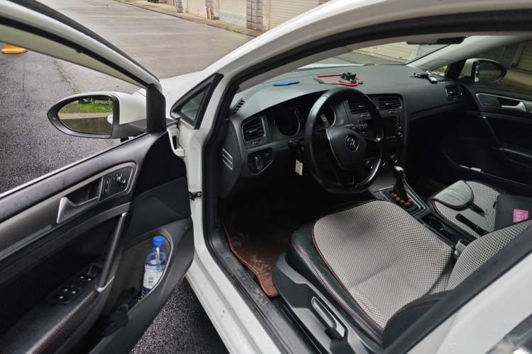 Used Volkswagen Golf 2016 1.6L Automatic Comfort Model Driver Seat