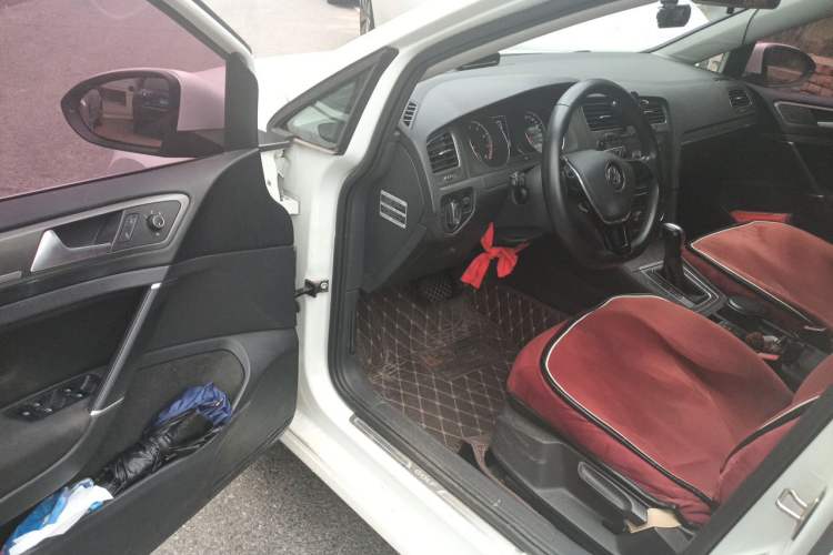 Used Volkswagen Golf 2016 1.6L Automatic Comfort Model Driver Seat