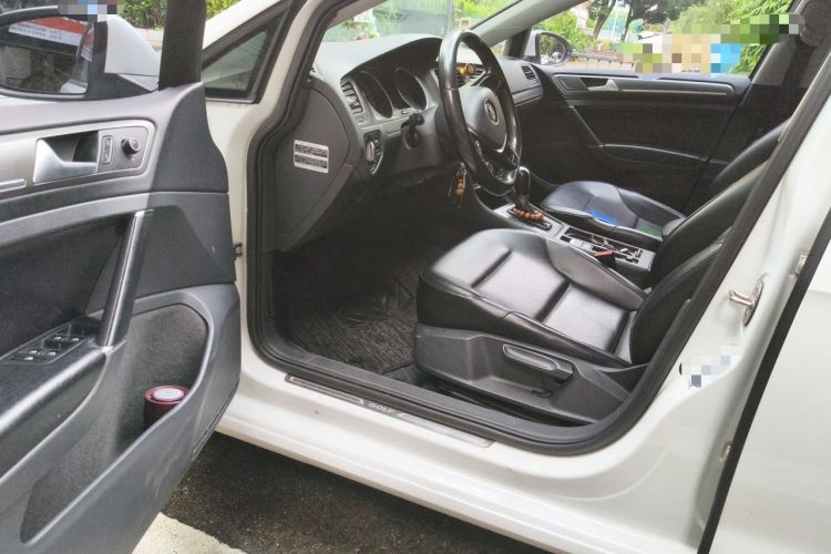 Used Volkswagen Golf 2016 230TSI Automatic Comfort Version Driver Seat