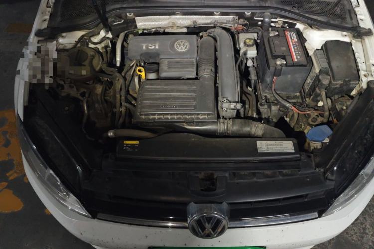 Used Volkswagen Golf 2016 230TSI Automatic Comfort Version Engine Bay