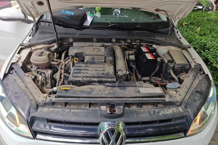 Used Volkswagen Golf 2016 230TSI Automatic Luxury Version Engine Bay