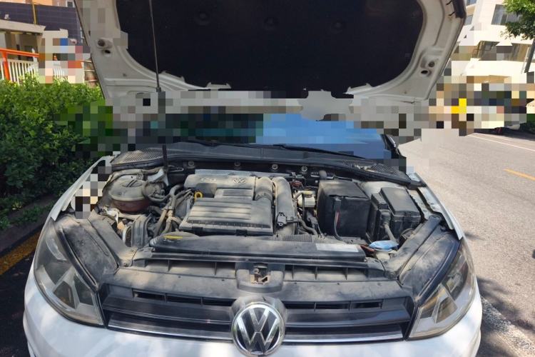 Used Volkswagen Golf 2016 230TSI Automatic Luxury Version Engine Bay