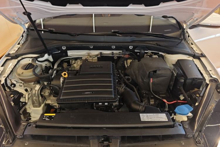 Used Volkswagen Golf 2016 1.6L Manual Fashion Edition Engine Bay