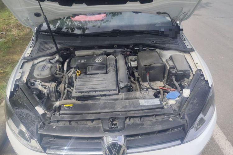 Used Volkswagen Golf 2016 230TSI Automatic Luxury Version Engine Bay