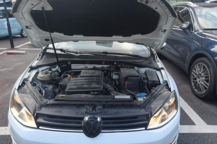 Used Volkswagen Golf 2016 1.6L Automatic Comfort Model Engine Bay