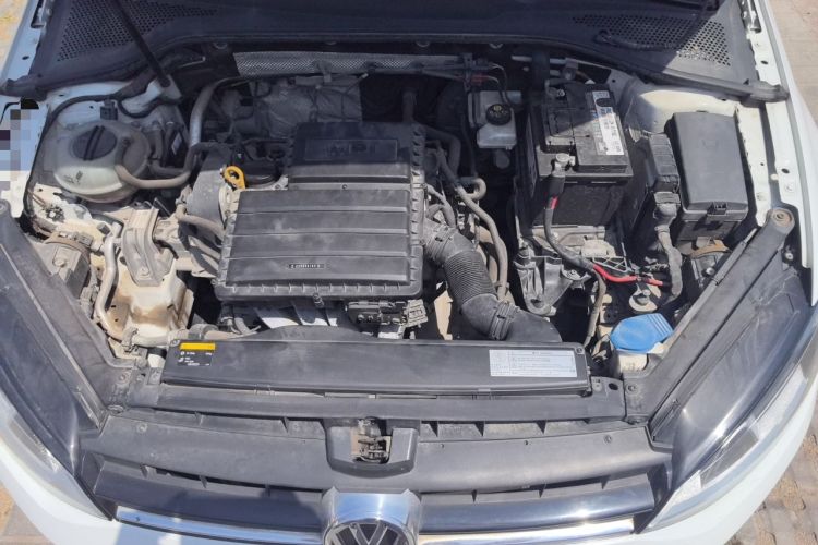 Used Volkswagen Golf 2016 1.6L Manual Fashion Edition Engine Bay