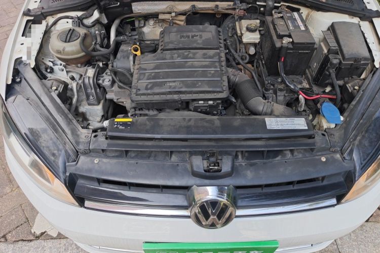 Used Volkswagen Golf 2016 1.6L Automatic Fashion Model Engine Bay