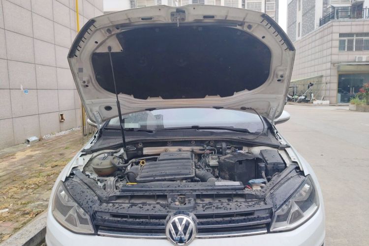 Used Volkswagen Golf 2016 1.6L Automatic Comfort Model Engine Bay