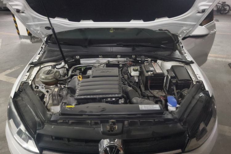 Used Volkswagen Golf 2016 1.6L Automatic Comfort Model Engine Bay