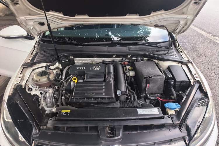 Used Volkswagen Golf 2016 280TSI Automatic Flagship Model Engine Bay