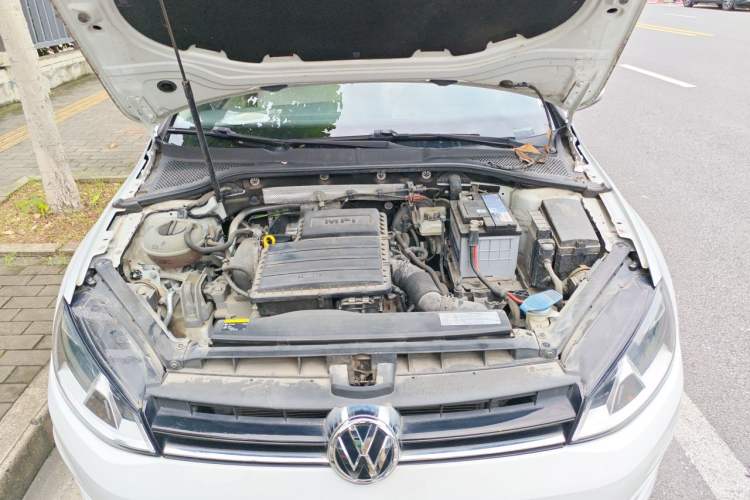 Used Volkswagen Golf 2016 1.6L Automatic Comfort Model Engine Bay