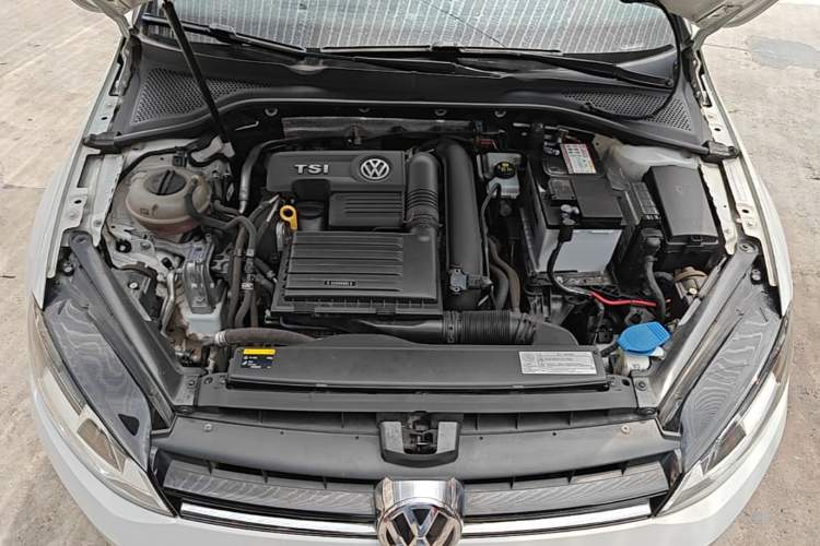 Used Volkswagen Golf 2016 230TSI Automatic Comfort Version Engine Bay