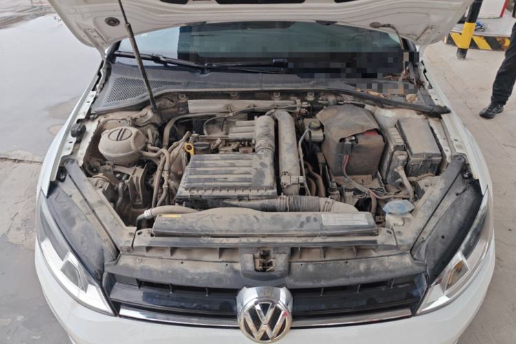 Used Volkswagen Golf 2016 230TSI Automatic Luxury Version Engine Bay