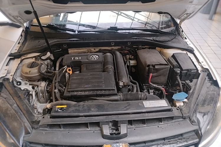 Used Volkswagen Golf 2016 1.4TSI Manual R-Line Engine Bay
