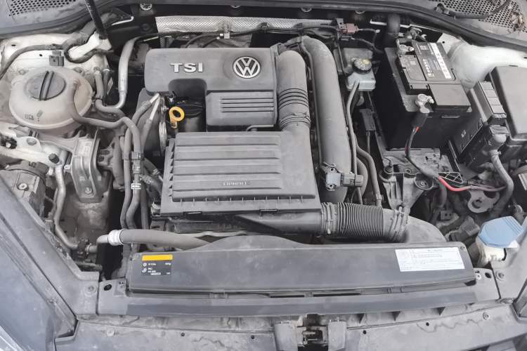 Used Volkswagen Golf 2016 230TSI Automatic Luxury Version Engine Bay