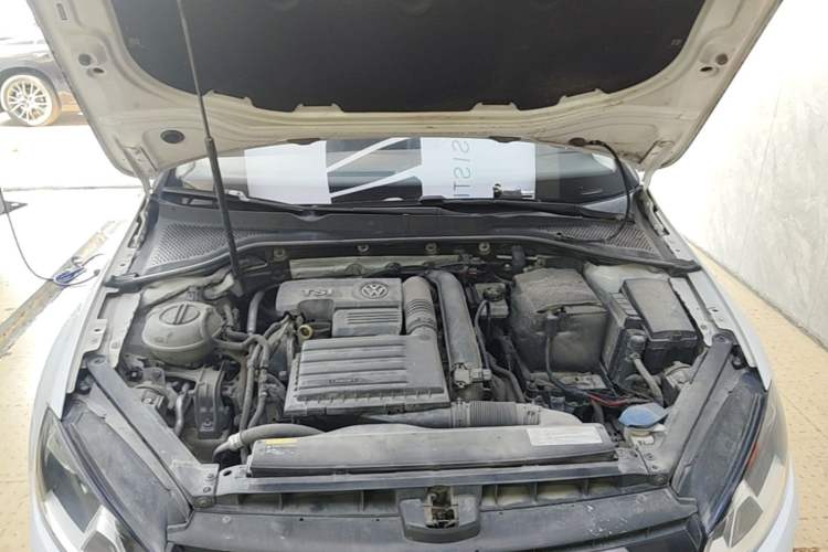 Used Volkswagen Golf 2016 230TSI Automatic Comfort Version Engine Bay