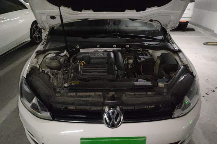 Used Volkswagen Golf 2016 230TSI Automatic Comfort Version Engine Bay
