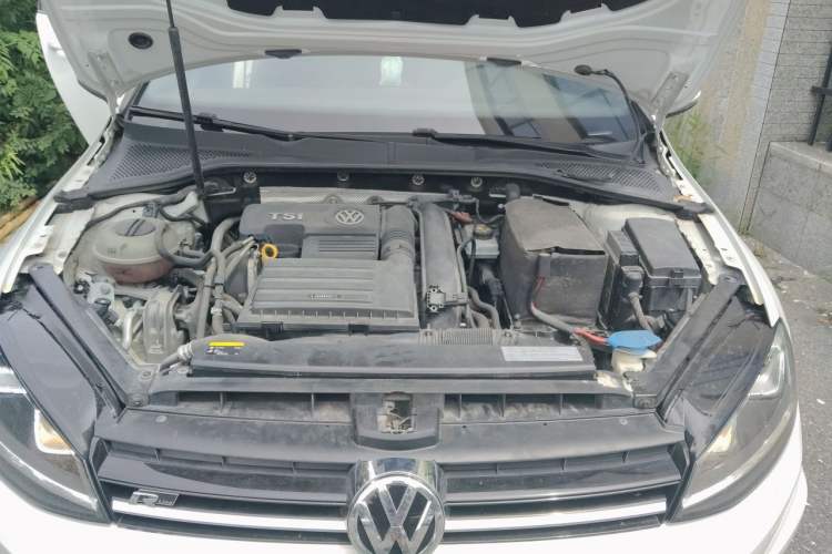 Used Volkswagen Golf 2016 1.4TSI Automatic R-Line Engine Bay